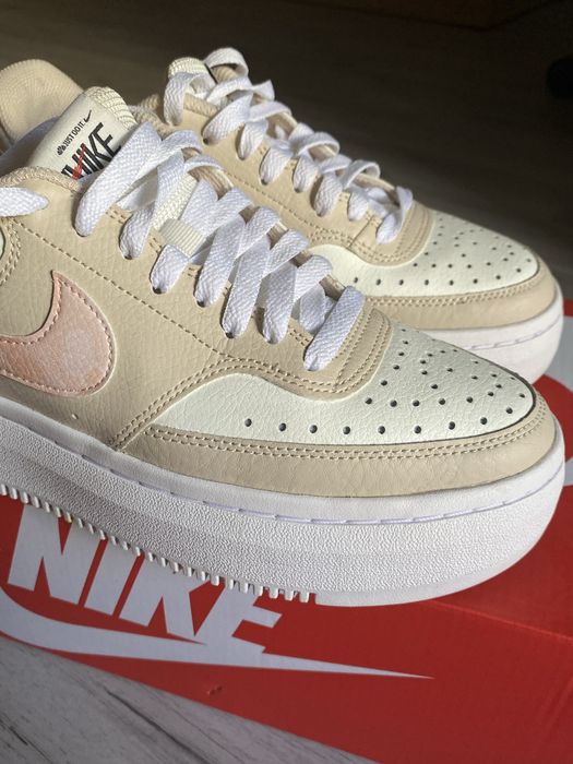 Дамски маратонки Nike Court Vision Alta LTR