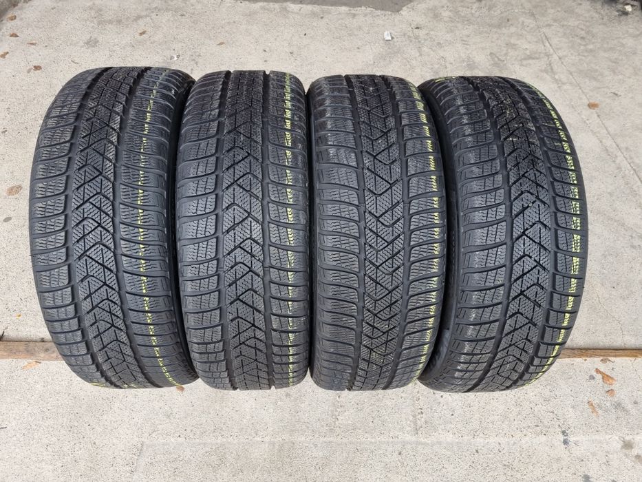 4 anvelope iarna PIRELLI 215/50/18 DOT 2017 PRET PER BUCATA