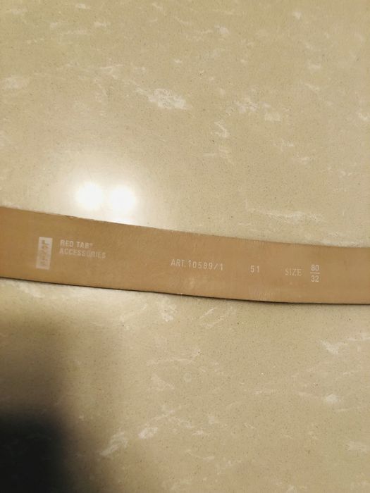 Curele dama , barbati din piele