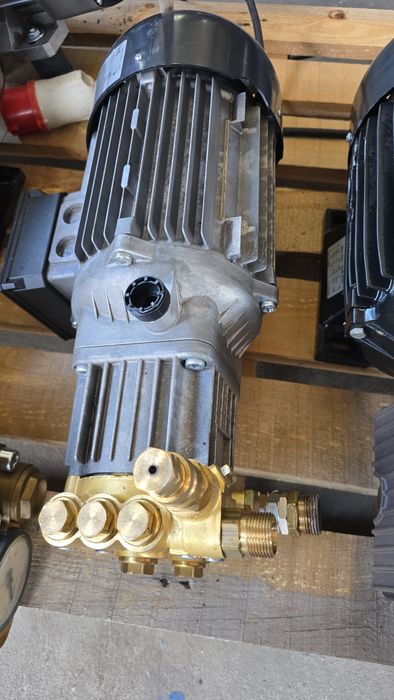 Италианска водоструйка