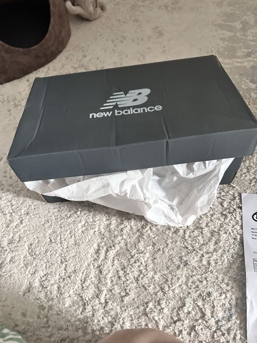 Продам кроссовки Newbalance 38