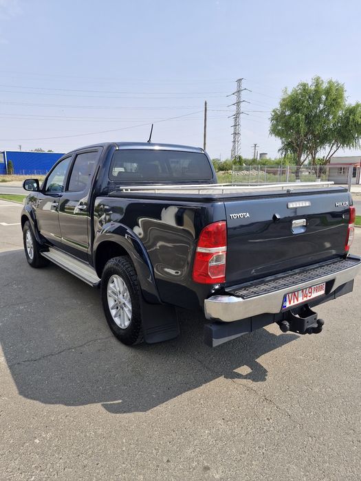 Toyota Hilux 3.0 D-4D,automată, 171cp cameră