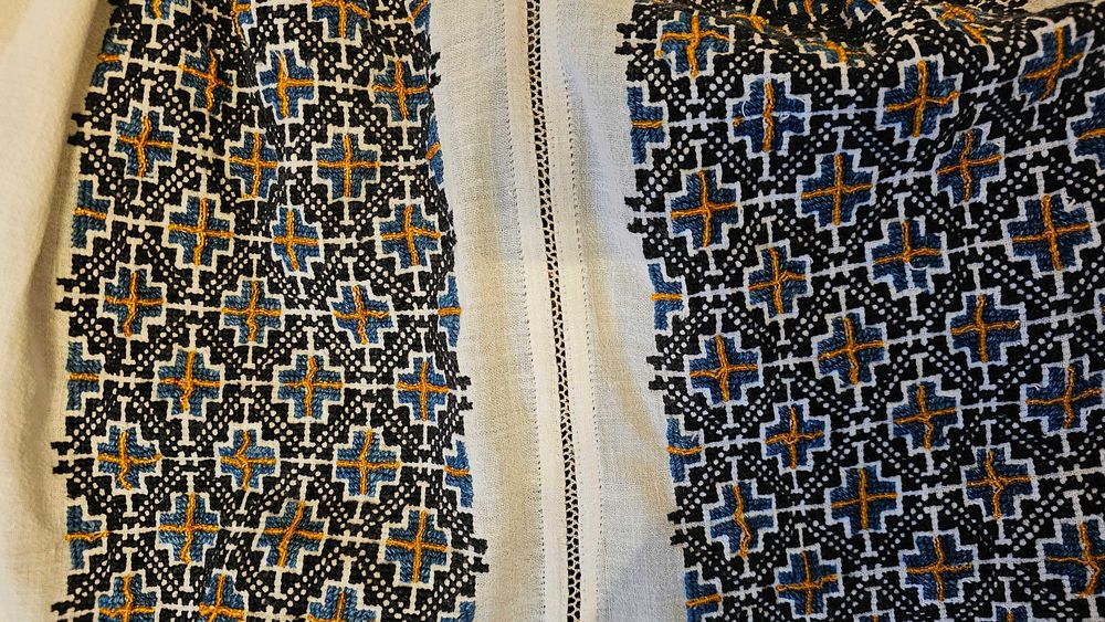 costum traditional de Gorj