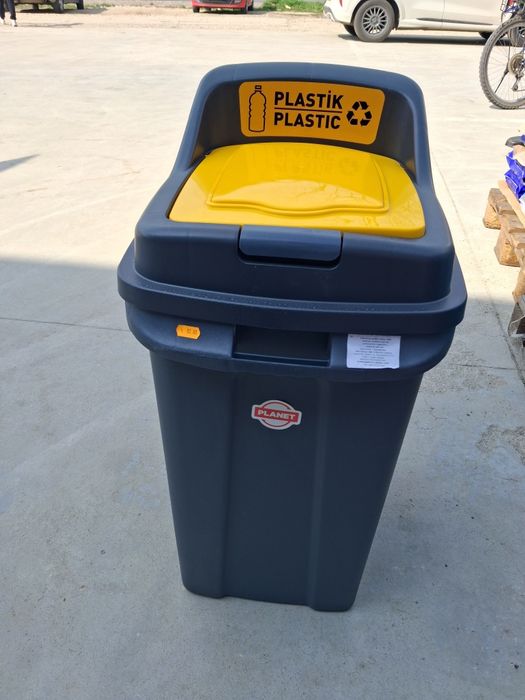 Pubela din plastic  cu capac pentru reciclare