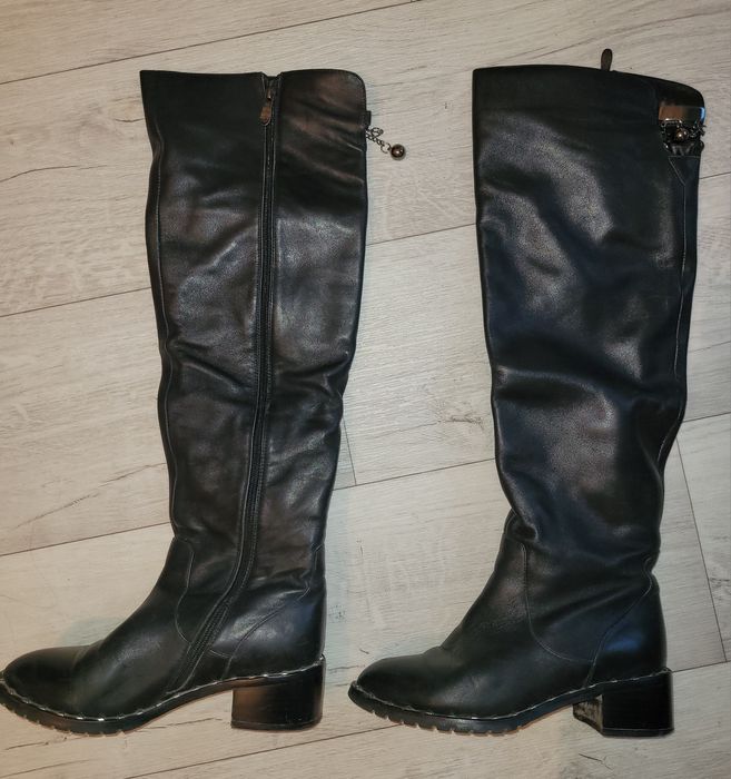 Продам осенние кожанные сапоги!