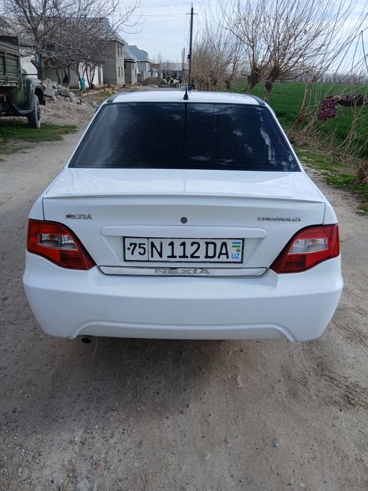 Нексия 2 2010 сотилади