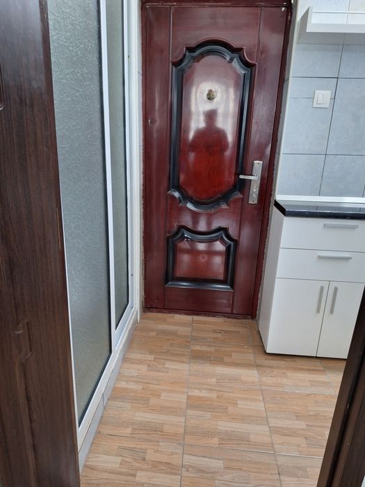 Vând garsonieră in spate la Mall Galați