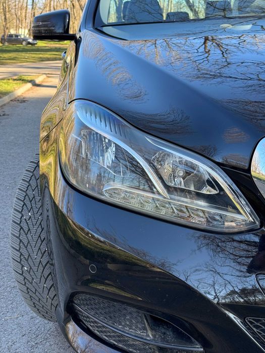 Mercedes-Benz E 220 2.1, CDI Октомври 2015, Седан