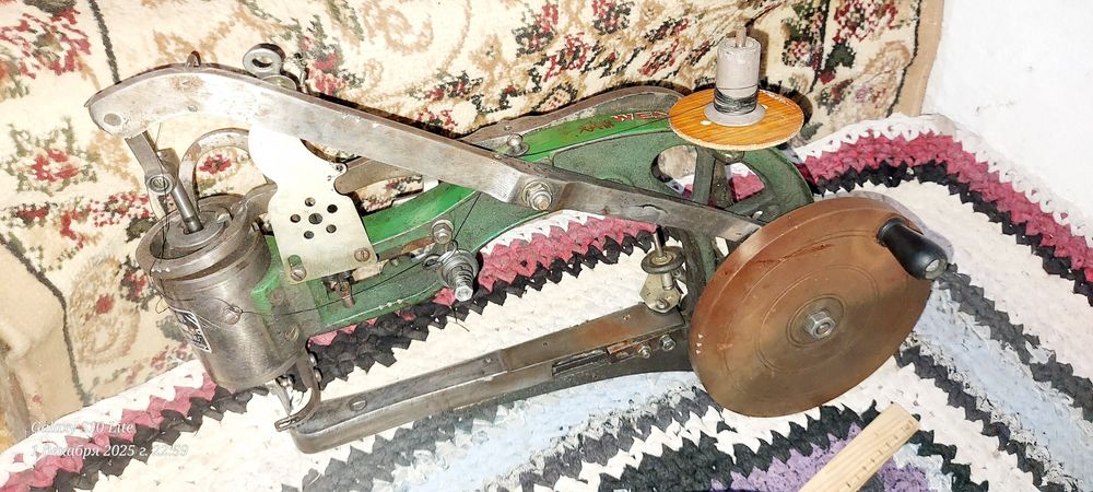 Аяккиім тігетін машина