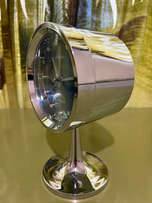 Античен ретро часовник Rhythm перфектен, много рядък 1970г.