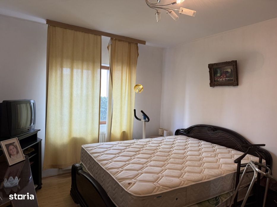 Casa de vanzare – 2 apartamente individuale | 6 camere | Strada Rah