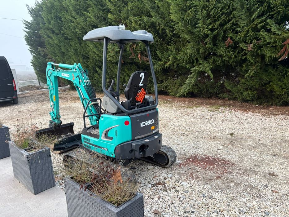 Miniexcavator KOBELCO SK17SR!