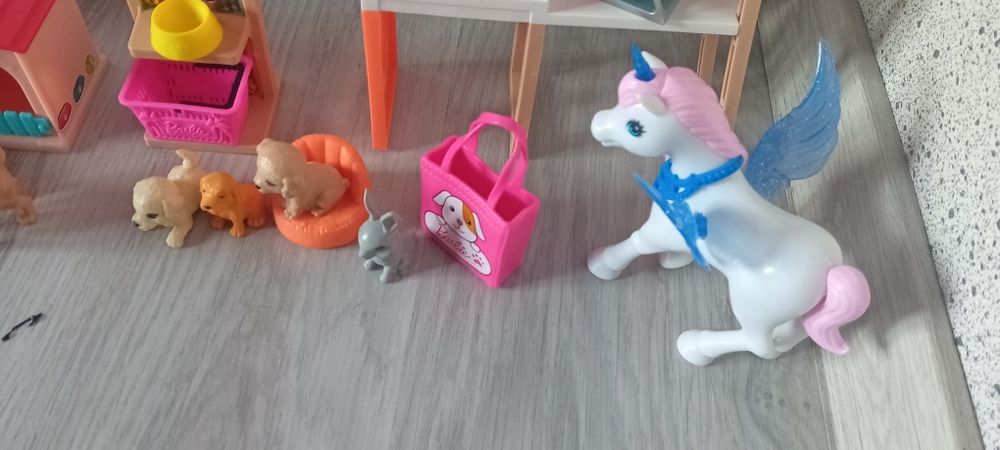 Животни за оцветяване и лот аксесоари за кукли Barbie Барби