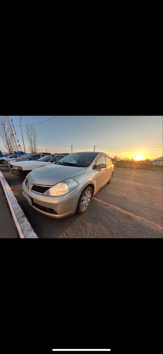 Продам ниссан тиида