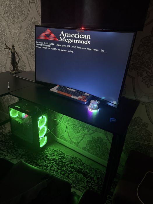 samsung odyssey g5 32 monitor. Corei7 16gb ram 512 ssd rx580