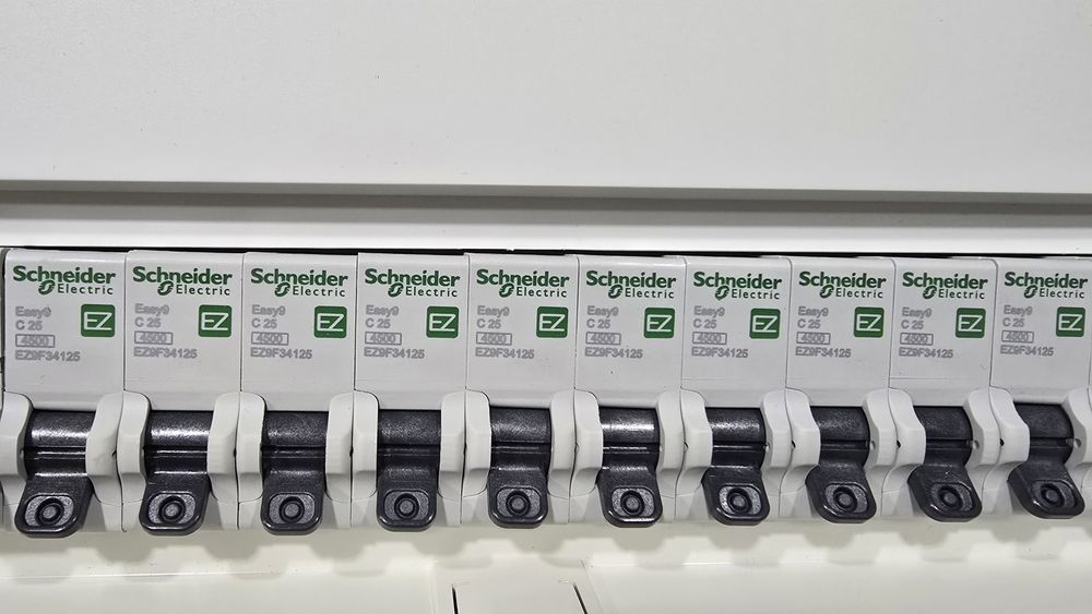 Автомат электрический