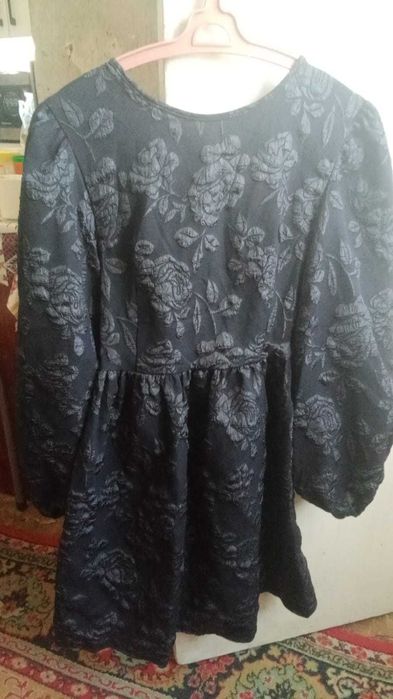 Продам платье женское , цена 5000.торг