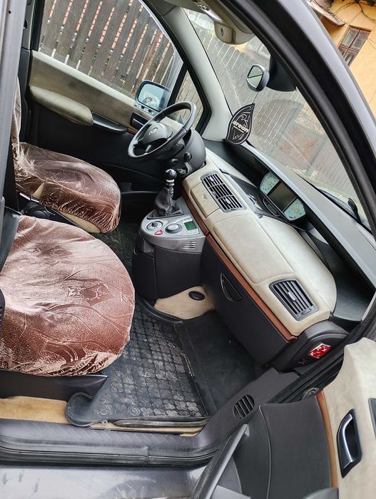 Lancia phedra продава