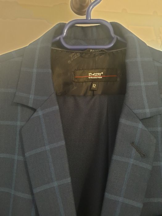 Vând costum bărbătesc mărimea L