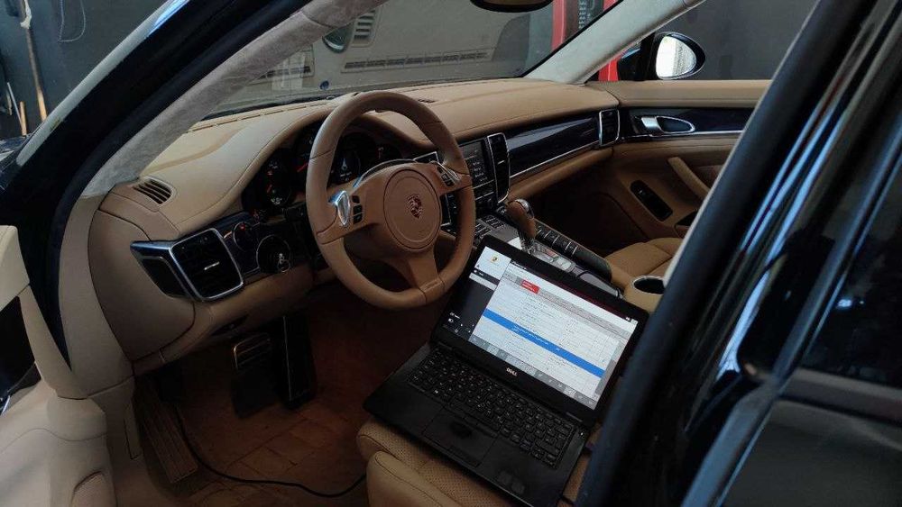Диагностика, програмиране, кодиране и адаптация с PORSCHE PIWIS 3
