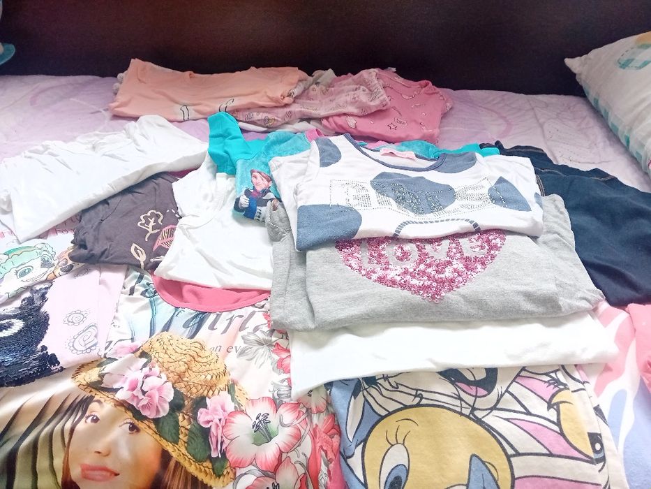 Продавам децки дрехи за момиче