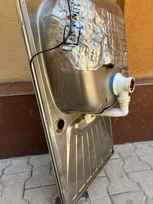 Продается раковина для мойки посуды + сместитель