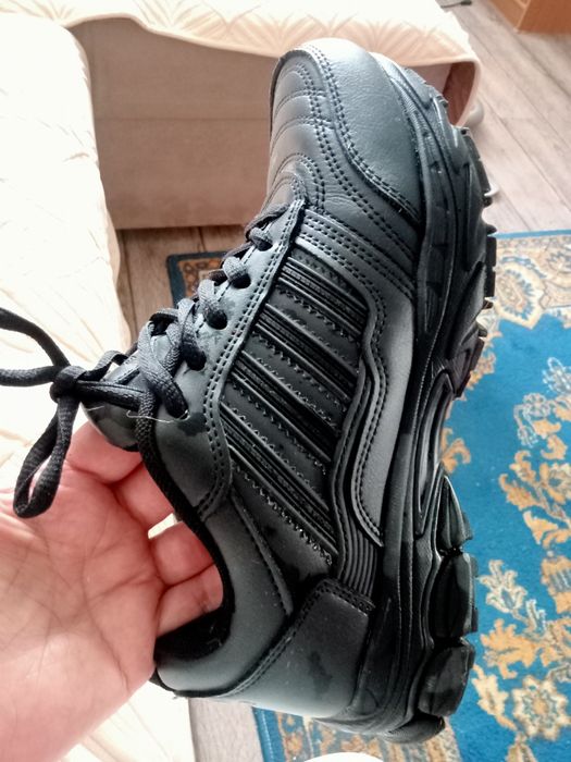 Продам обувь для подростка