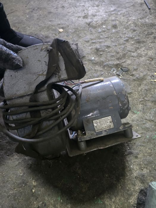 Продам электродвигатели