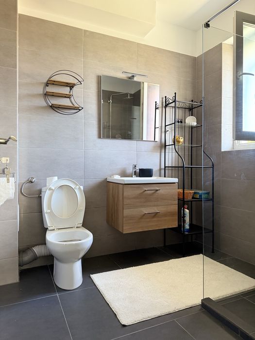Persoana fizica vand Apartament, 2 camere, str Tineretului, parcare