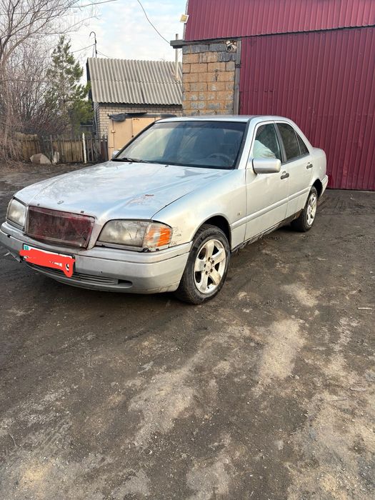 Mercedes c200–w202