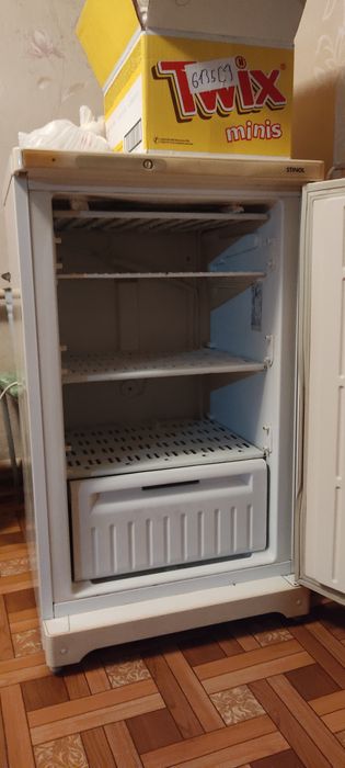 Продам морозильную камеру