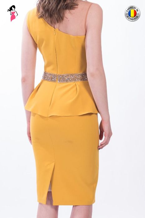 Rochie MBG Collection cu strasuri în talie