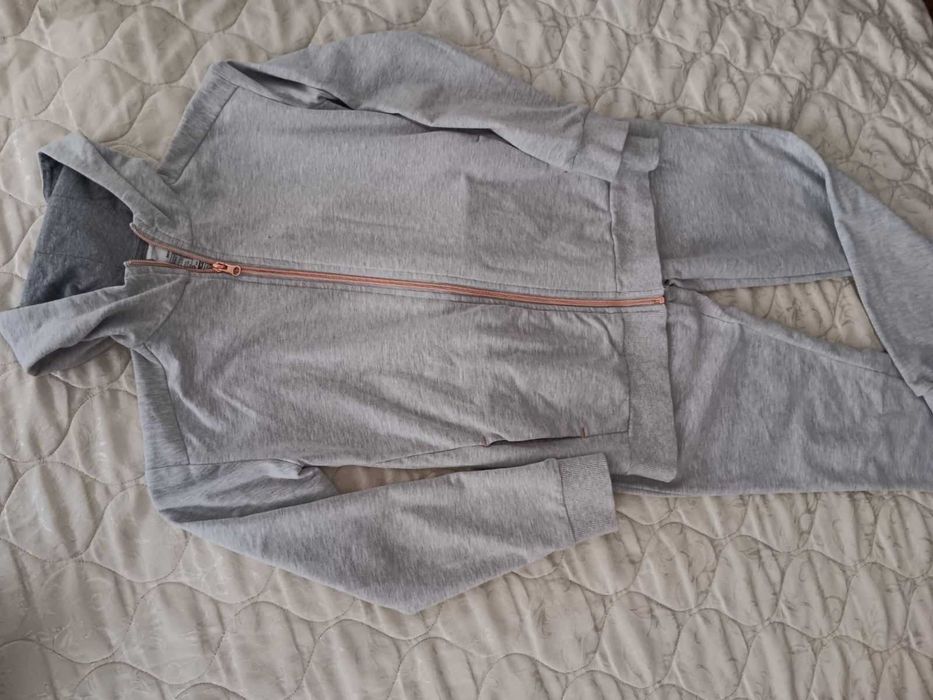 Детски дрехи за 10-12 год. - спортни екипи, блузи, елек, панталони -