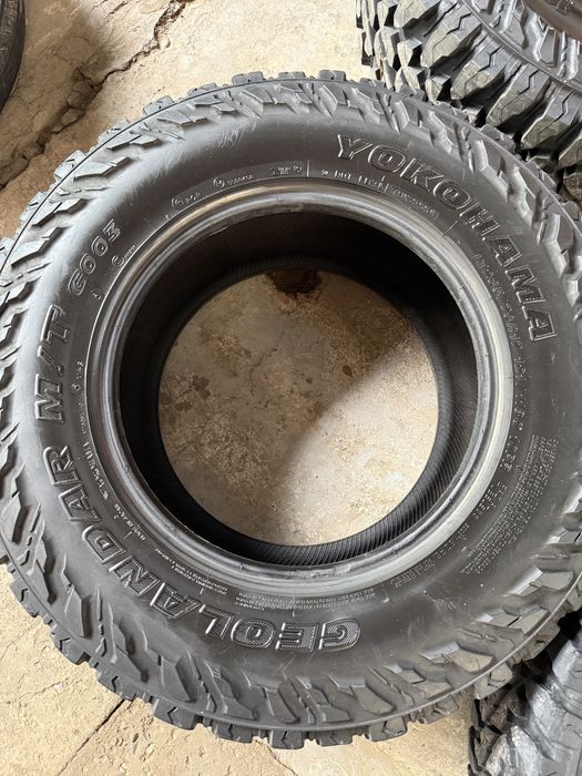 Yokohama Geolander M/T 285/70 R17