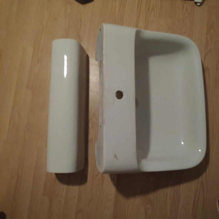 Chiuveta baie cu picior