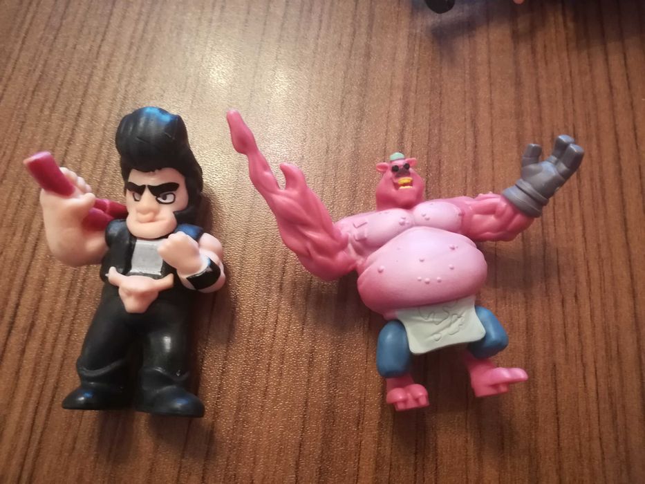 Играчки , фигурки от шоколадови яйца Киндер , Макдоналдс и др.