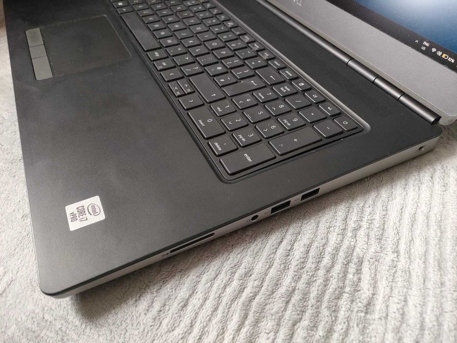 Мощен лаптоп Dell Precision 7750 17 inch 3 TB SSD (3 NVMe x 1 TB) RTX 3000 48 GB RAM i7 10850H Max 5.10 GHz