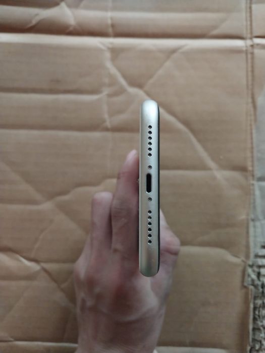 Айфон 11 буу