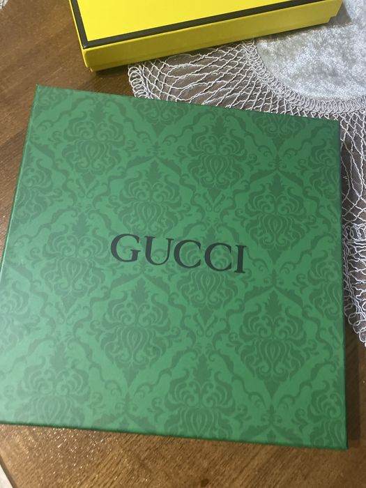 Set Gucci, esrfa superba .