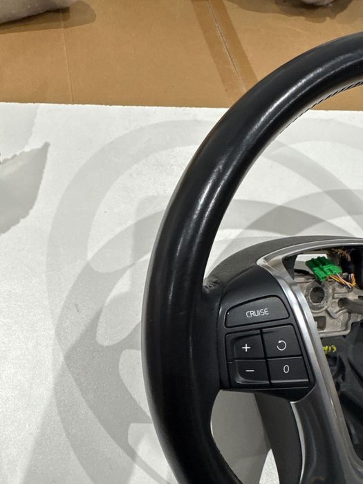 Volvo XC60 кожен волан Волво ХС60