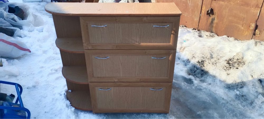 Продам комод б/у в отличном состоянии.
