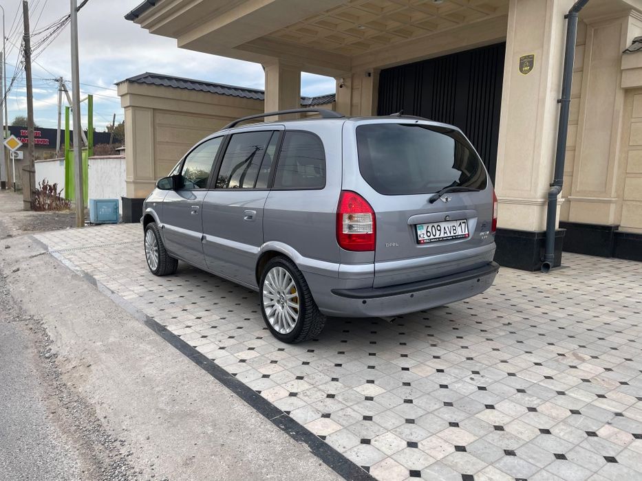 Опель зафира 2005 год