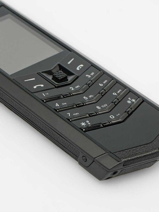 Tugmali telefon Vertu V10