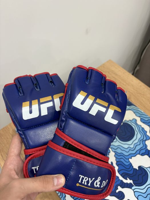 Перчатки UFC