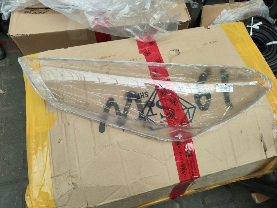 Стекло фара хундай Туксон