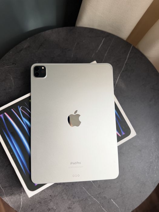 Продам Apple iPad Pro 11 256Gb Wi-fi Silver(4gen)