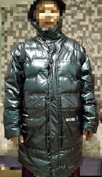 Куртка. Одежда. Кроссовка