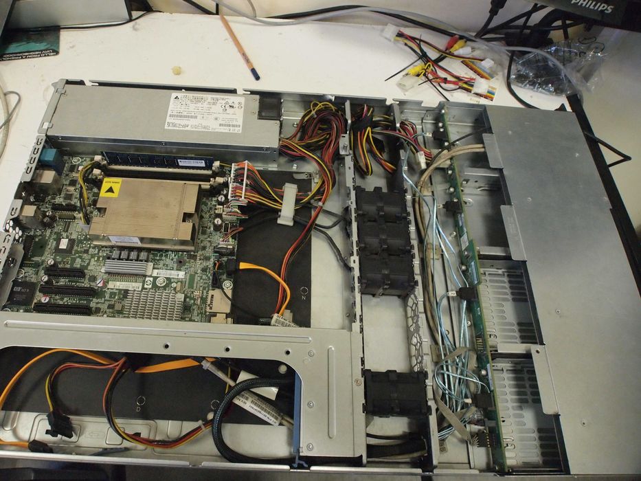 Продавам сървър HP ProLiant DL120 G7