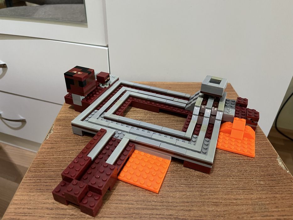 Lego minecraft , собранный набор