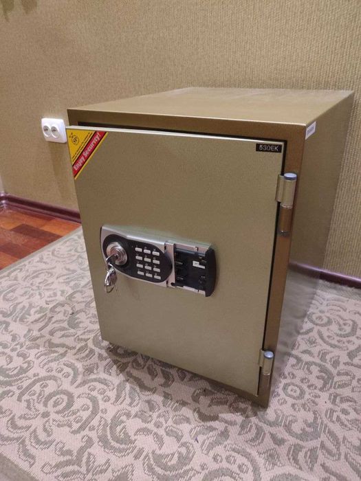 Сейф в хорошем состоянии